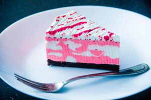 torta con glassa rosa